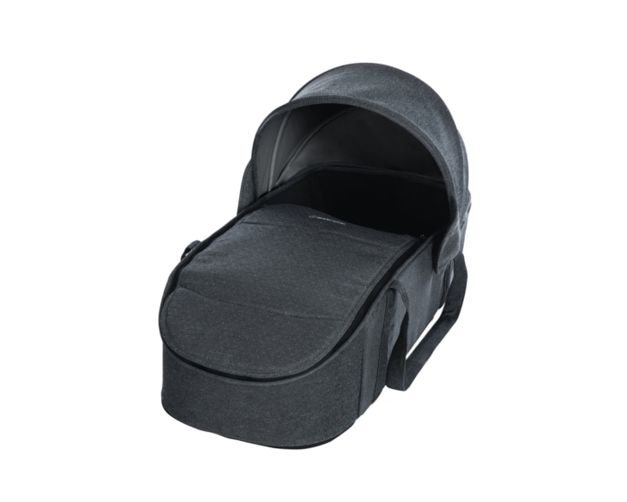 1502956110_2019_maxicosi_stroller_carrycot_laikasoftcarrycot_grey_sparklinggrey_3qrtleft