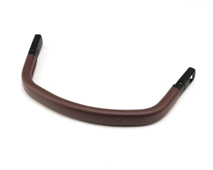 9115000060_2024_MC_Stroller__OXF_BUMPER_BAR_BROWN_MCI_A